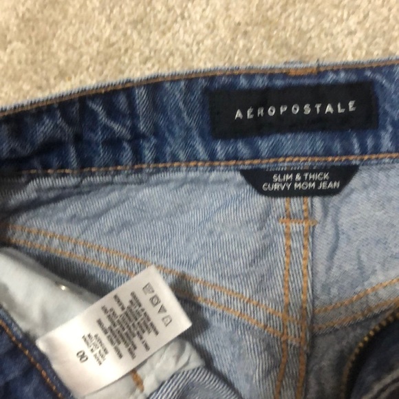 ripped mom jeans - Picture 5 of 5